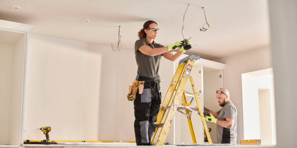 Best Licensed Electrician  in Peru, IL