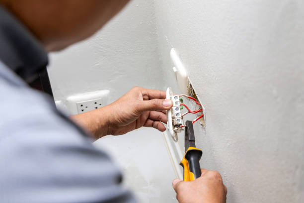Best Emergency Electrical Repair  in Peru, IL